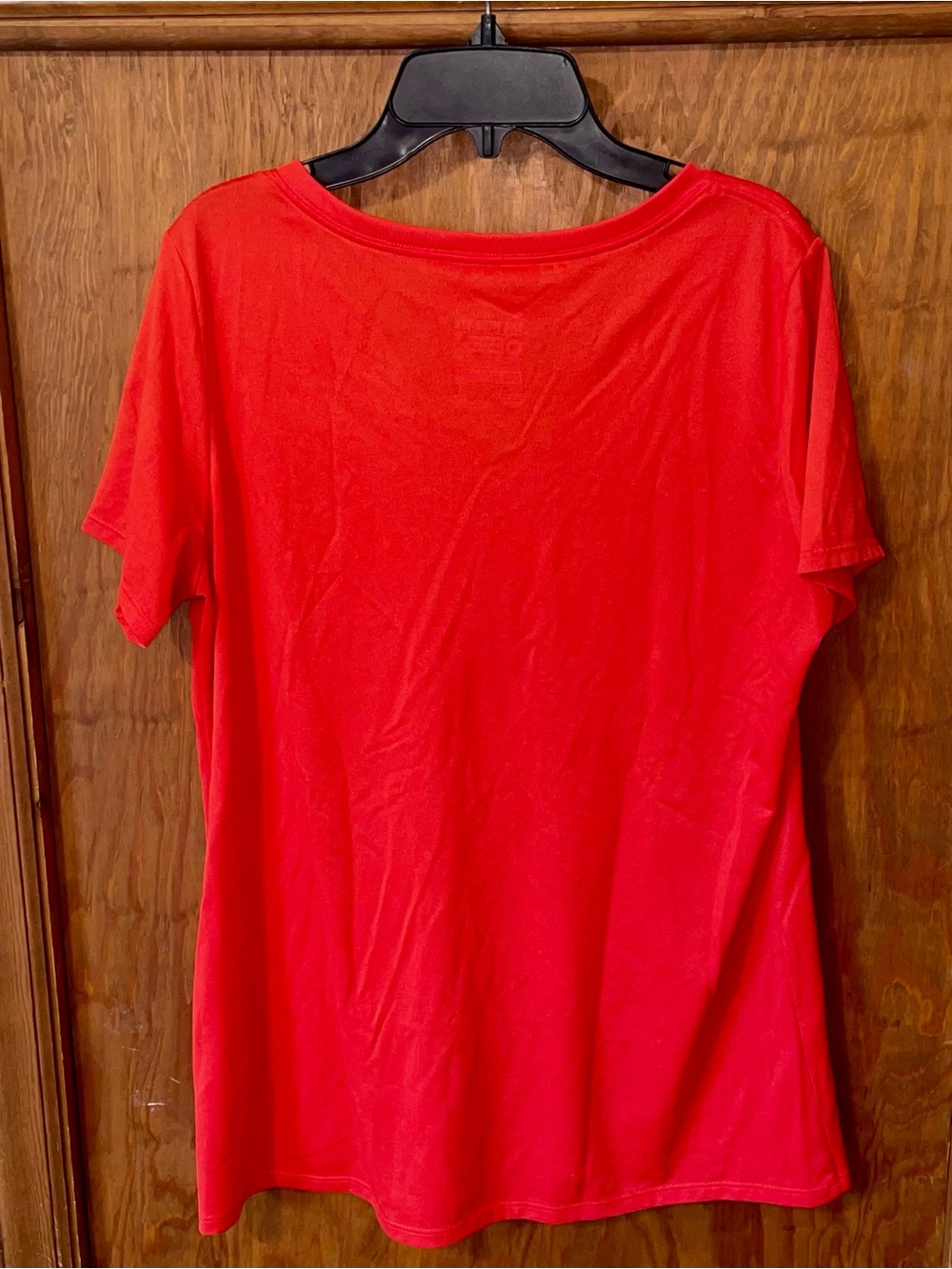 Nike Women’s Red V‑Neck Performance Tee Size XL - Picture 7 of 7